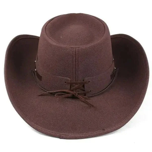 Chapeau Western en Cuir en Situation