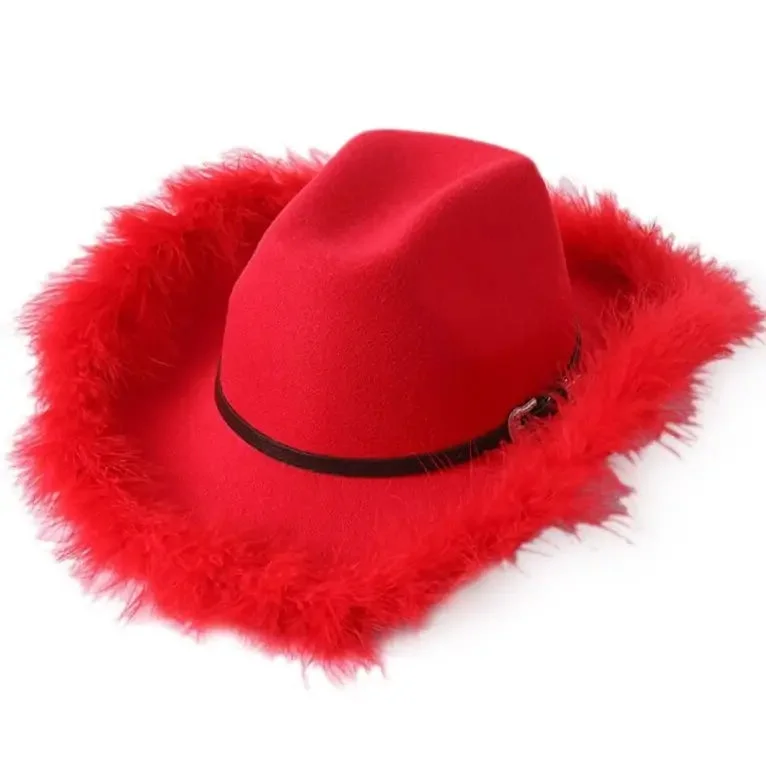 Chapeau de Cowboy à Fourrure sur un Modèle