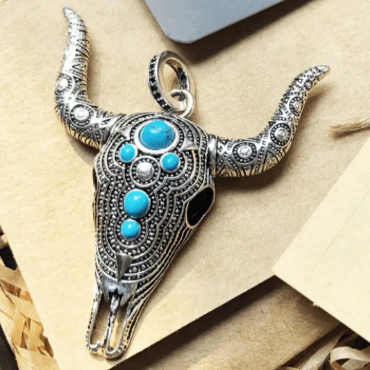 Détails du Pendentif Crâne de Buffle